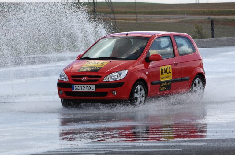 Curso de Conducción Segura: La Seguridad y Salud Laboral al volante