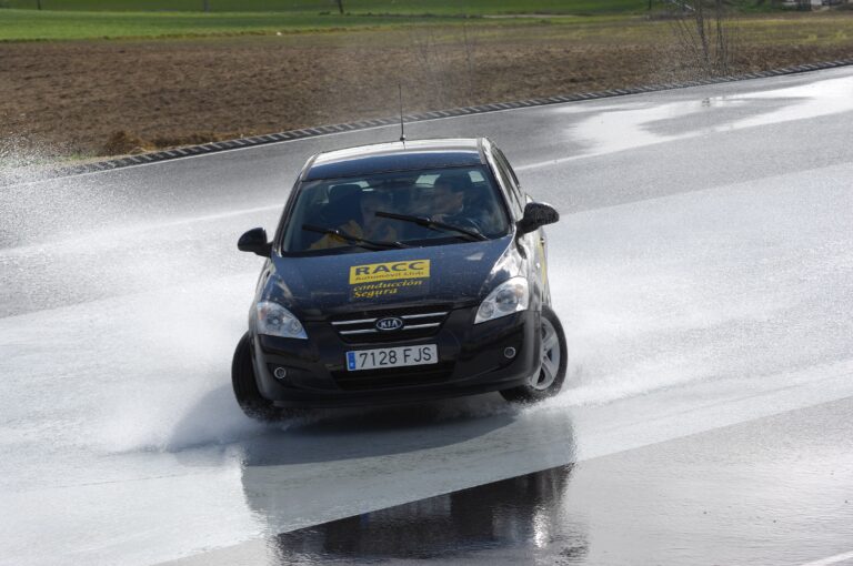Curso de Conducción Segura: La Seguridad Laboral al volante