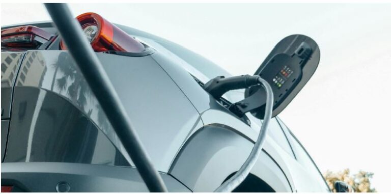 Electromovilidad: como abordar los riesgos del uso y mantenimiento de baterías